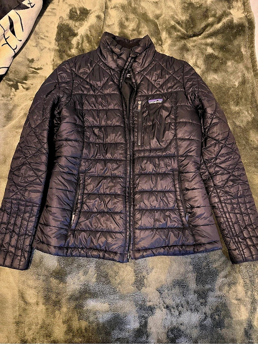 Patagonia Diamond Quilted Bomber Black Puffer Jacket